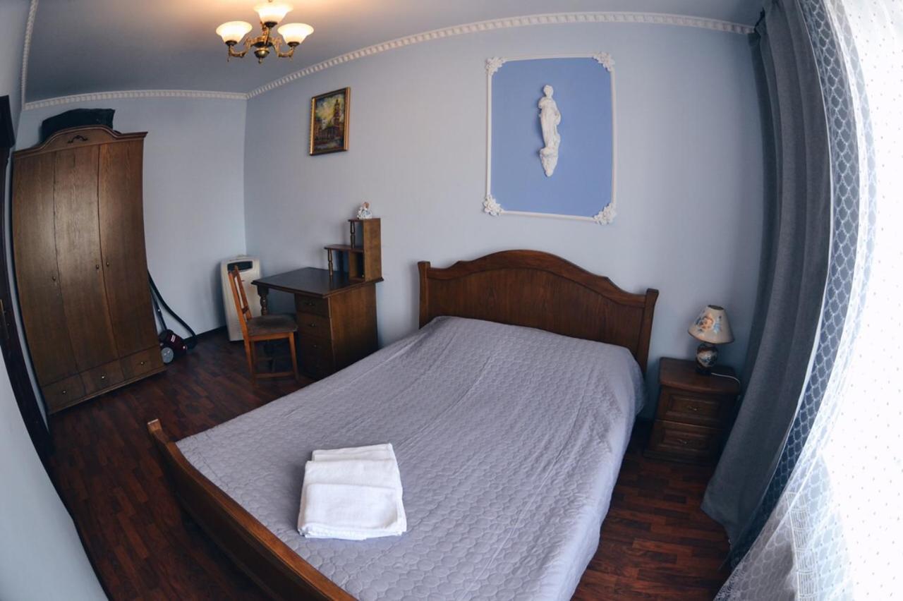 3-Room Apartments In Central City Lviv Exterior foto